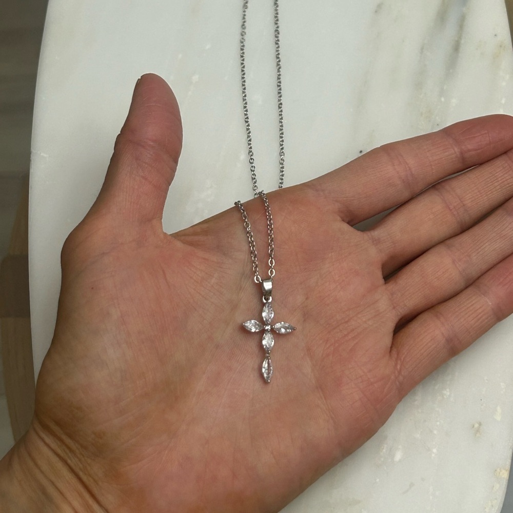 Elegant Silver Cross Pendant Necklace
